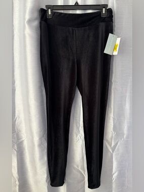 Black Velvet-Look Ribbed Leggings